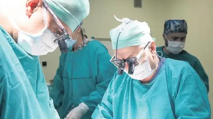 Türkiye’den Tıp Tarihine Geçen Operasyon: 8 Hayat Aynı Anda Değişti KARACİĞER NAKLİNDE Tarihi Adım... Dr. Demet Erciyes Yazdı...