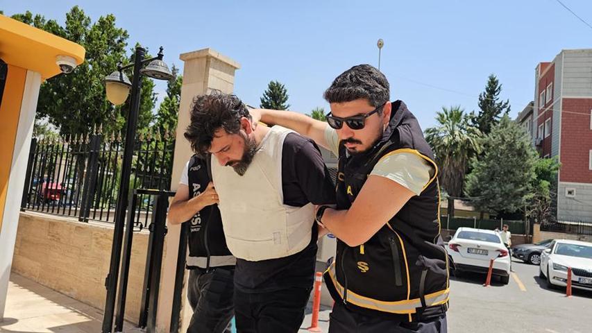 İtiraf etti: 4 çocuk annesini öldürüp intihar süsü vermiş