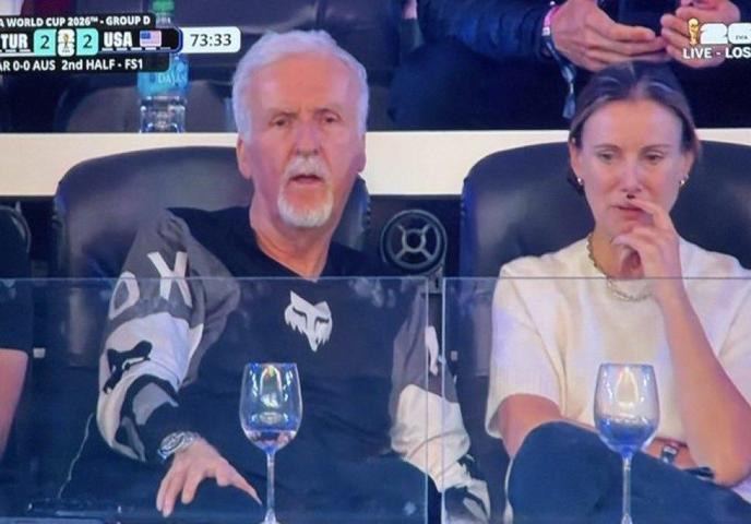 Türkiye-ABD maçı Oscar gecesine döndü Hollywood’un dev yıldızları tribünde