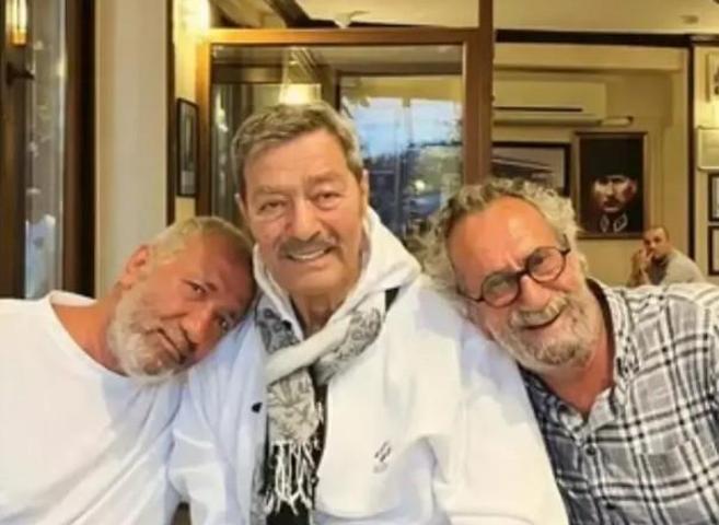 Menderes Samancılar Kadir İnanırın Vefat Haberiyle Yıkıldı: “Sanki Vurulmuş Gibiyim”
