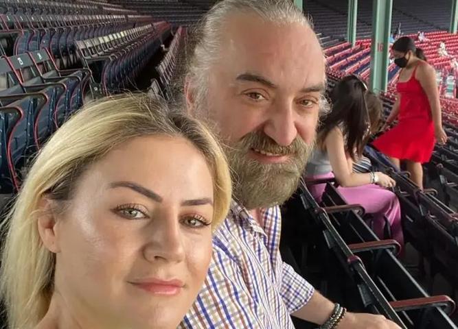 Selma Konaktan Yürek Yakan İtiraf: Volkan Konakın Ölümünün Ardından İlk Kez Anlattı “Cenazesini Bir Ay Önce Rüyamda Gördüm”