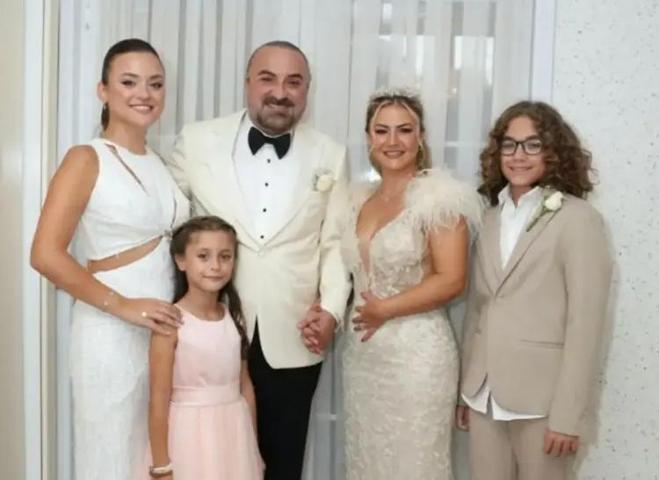 Selma Konaktan Yürek Yakan İtiraf: Volkan Konakın Ölümünün Ardından İlk Kez Anlattı “Cenazesini Bir Ay Önce Rüyamda Gördüm”
