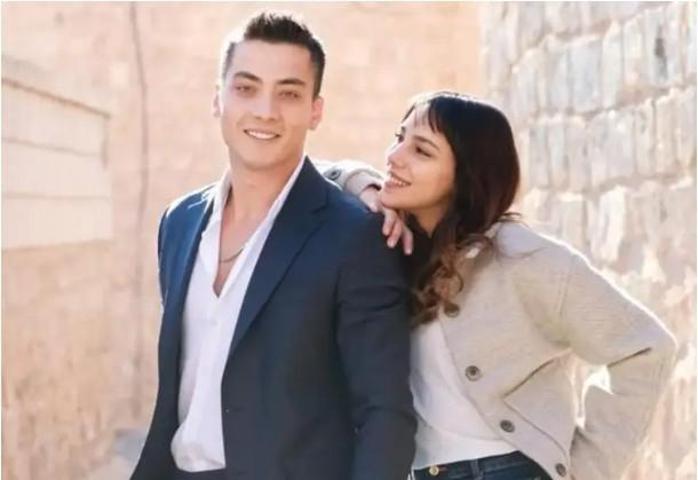 Atakan Özkaya ve Dilin Döğer’den Romantik Paylaşım: Aşklarını Sanal Medyada Haykırdılar