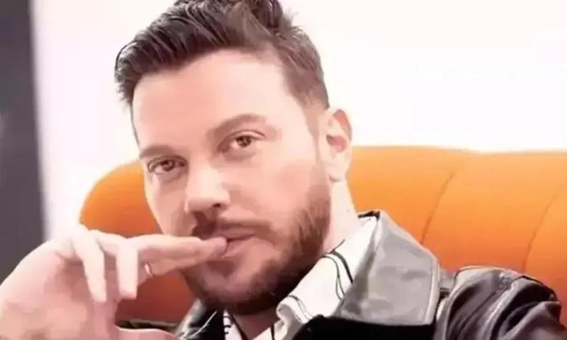 OLAY MİLLİ TAKIM MARŞI KAVGASI Sinan Akçıl ve Murda birbirine girdi: Sinek kardeşim, en çok primi sen yaptın