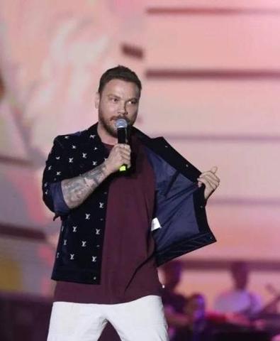 OLAY MİLLİ TAKIM MARŞI KAVGASI Sinan Akçıl ve Murda birbirine girdi: Sinek kardeşim, en çok primi sen yaptın
