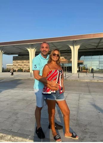 Demet Akalın fit görünümüyle beğeni topladı Kim der 54 yaşında