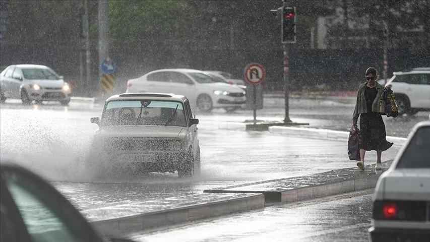 AKOM ve Meteoroloji peş peşe uyardı İşiniz yoksa dışarı çıkmayın