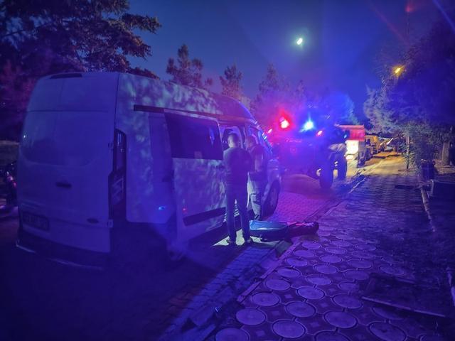 Mezarlıkta dehşet dolu anlar Aynı aileden 3 kişi öldü