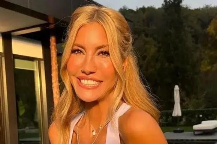 Çağla Şıkel Çocukluk Hayalini Yıllar Sonra Gerçekleştirdi