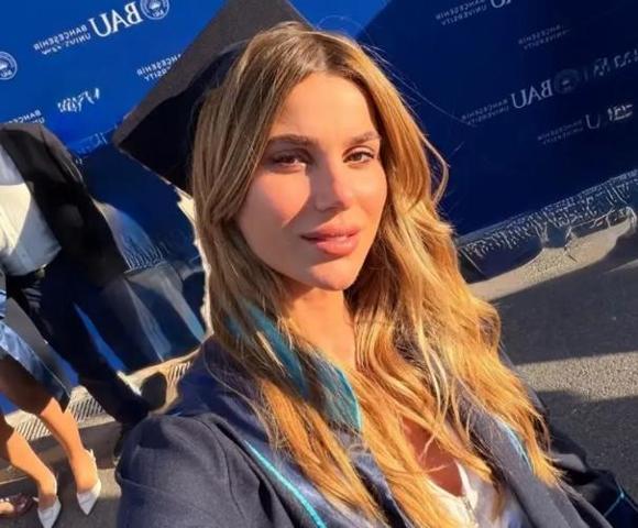 Nazlı Sabancı İkinci Üniversitesinden Mezun Oldu Hacı Sabancı Yalnız Bırakmadı