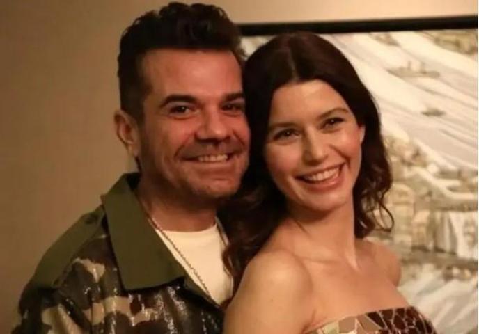 Beren Saat ile Kenan Doğulu Evliliklerinin 12. Yılını Kutladı Romantik Mesaj Dikkat Çekti