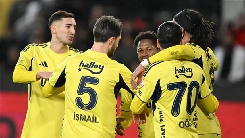 GORNİK ZABRZE - FENERBAHÇE MAÇI KAÇ KAÇ BİTER Yapay zekadan UEFA Şampiyonlar Ligi 2. ön eleme turu rövanş maçı için şaşırtan tahmin