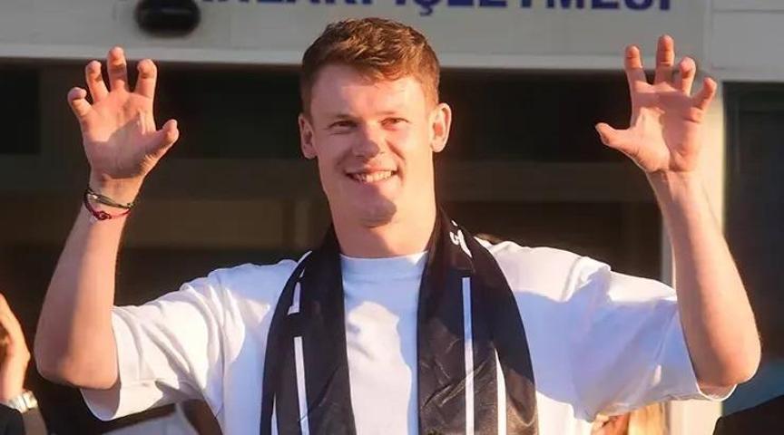 Beşiktaşın kalecisi Alexander Nübelin sır gibi sakladığı sevgilisi ortaya çıktı Güzelliği dillere destan