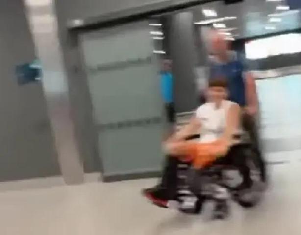 Bacağı ampute edilmişti Survivor Yunanistanın şampiyonu Stavros Floros yeni hayatına alışmaya çalışıyor
