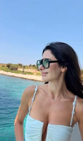 Beğeni butonu çöktü Daha 17nin Şebnemi Nesrin Cavadzade aşka geldi