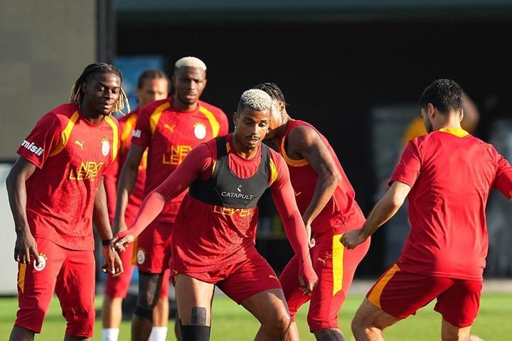 Galatasaray, hazırlıklarını sürdürüyor