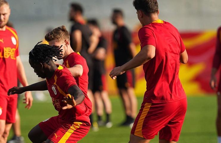 Galatasaray, hazırlıklarını sürdürüyor