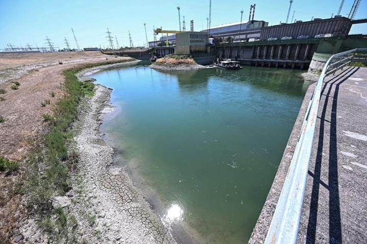 Tuna Nehri’nde alarm seviyesi 44 yıl sonra ilk: Macaristan nükleer santralini kapatıyor