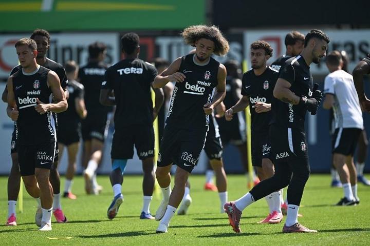 HRADEC KRALOVE - BEŞİKTAŞ MAÇI KAÇ KAÇ BİTER Yapay zekadan UEFA Avrupa Ligi 3. eleme turu karşılaşması için sürpriz skor tahmini