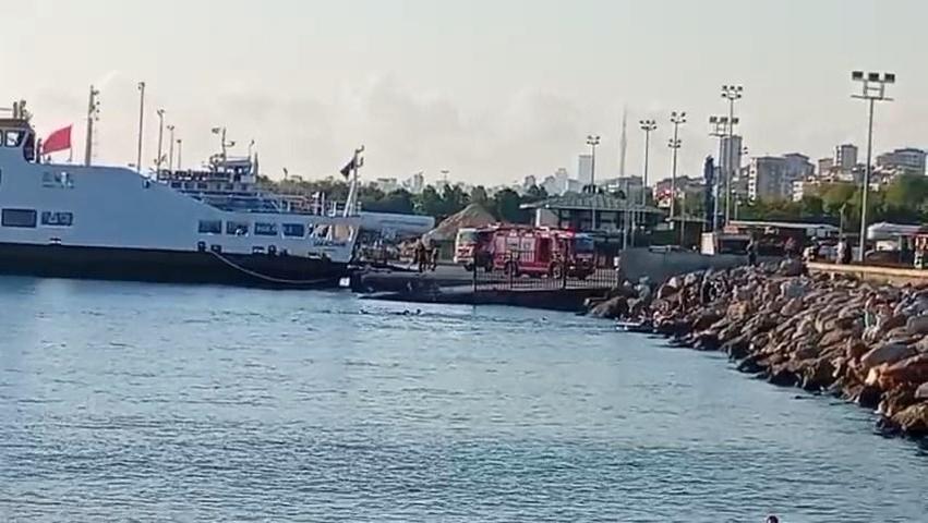 Heybeliadada Deniz Harp Okulunun çatısında yangın