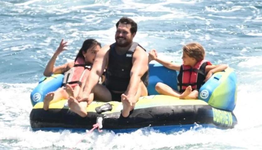 GÖZLERDEN UZAK AŞK Çağatay Ulusoy ve Aslıhan Malbora Bodrum’da Böyle Görüntülendi Çağatay Ulusoyın Son Hali Dikkatlerden Kaçmadı