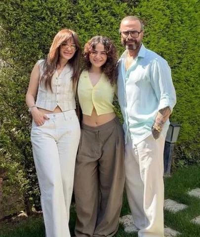 Derya Bedavacının Kızı da Müziği Seçti