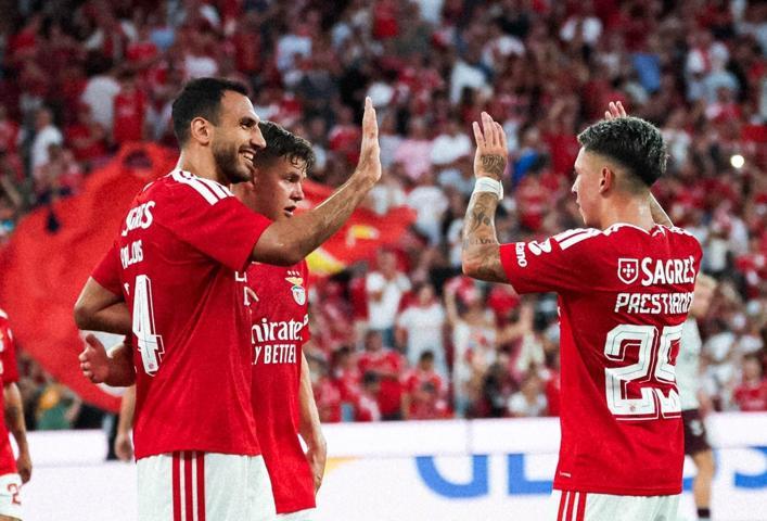 Fenerbahçe - Pavlidis görüşmelerinde sıcak gelişmeler: Benfica ile pazarlık sürüyor