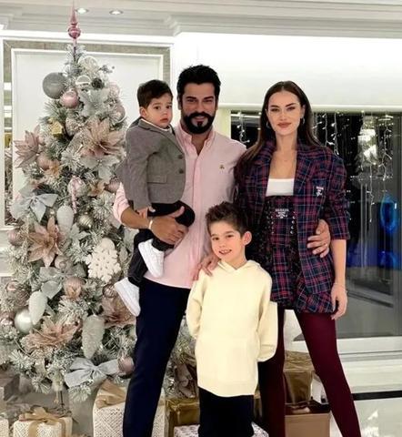Fahriye Evcenden Tatil Pozları Peş Peşe Paylaştı... Yeni Sezon Öncesi Enerji Depoluyor