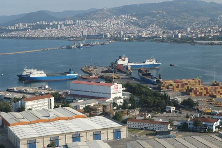Karadenizde drone saldırısına uğramıştı Nadezhda isimli gemi Samsun Limanı’na çekildi
