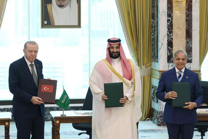 Mekke Anlaşması dünyada geniş yankı buldu Dikkat çeken analiz: Türkiye için yeni fırsat