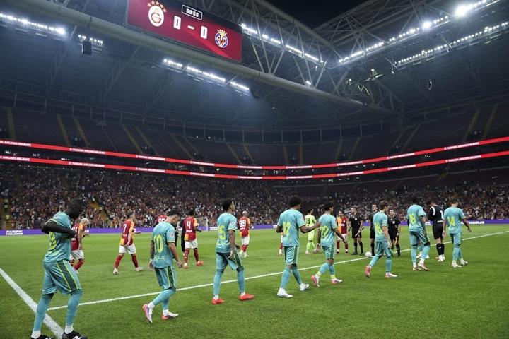 Galatasaray’da 10 numara transferi hızlandı: Can Uzun ve Batrakov geliyor