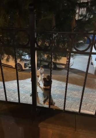 Baltalı dehşet Konuşmak için gitti saldırıya uğradı