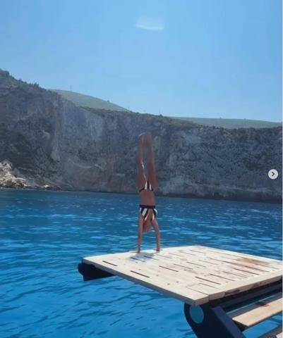 Bettina Machler Şov Yaptı Hem İskeleden Hem Tekneden Denize Atladı