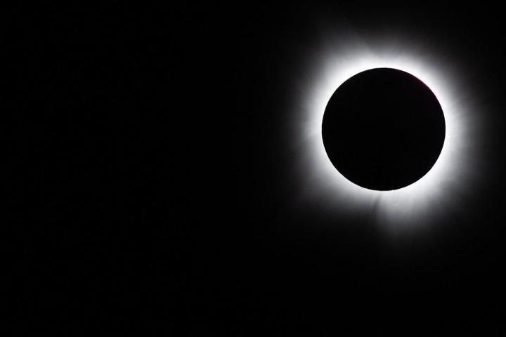 Gökyüzünde peş peşe 3 büyük hareketlilik: Gündüz geceye dönüşecek, meteor yağacak, 6 gezegenden ‘defile’ var
