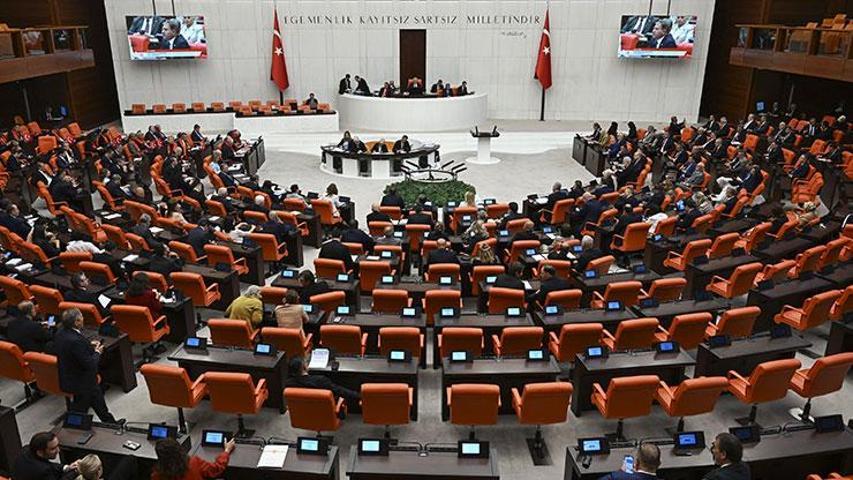 Partilerin oy dağılımı belli oldu 12 saat süren tarihi oturumdan detaylar: Zılgıt sesleri ve alkışlar