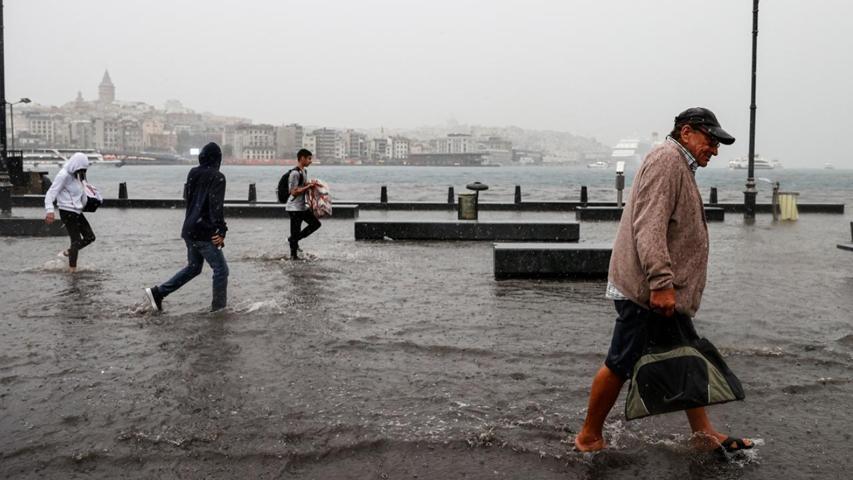 Uyarılar peş peşe İstanbul başta olmak üzere alarm: Kuvvetli geliyor