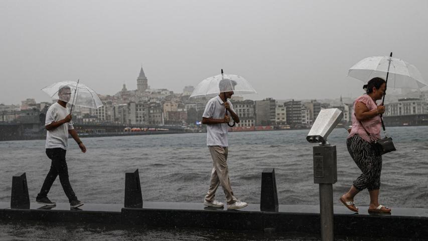 Uyarılar peş peşe İstanbul başta olmak üzere alarm: Kuvvetli geliyor