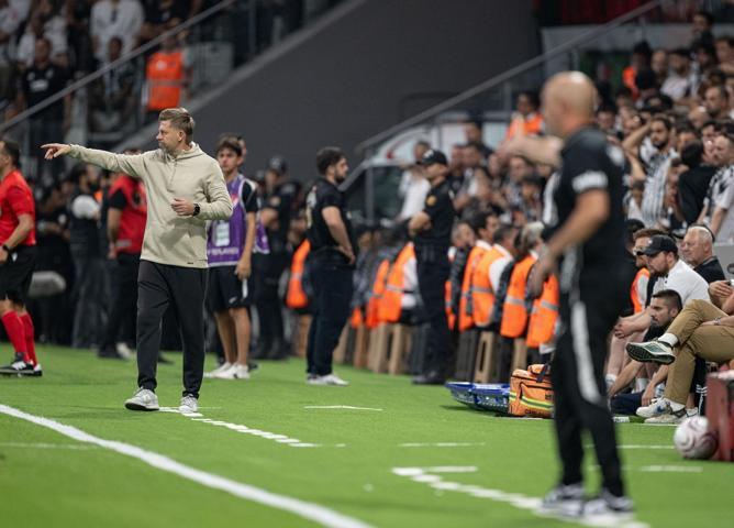 Beşiktaş play-off turuna yükseldi Nihat Kahveci’den çarpıcı yorumlar: Çöp diyenle konuşmam