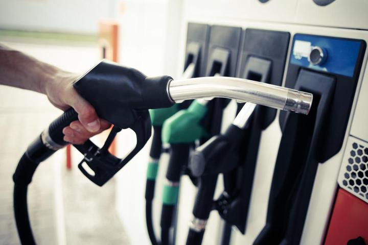 GÜNCEL AKARYAKIT FİYATLARI 14 AĞUSTOS 2026 | Benzin ne kadar, Motorin litre fiyatı kaç TL oldu Motorine dev zam