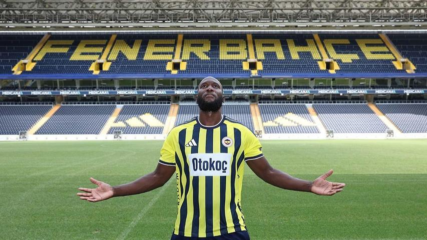 Fenerbahçe’de Romelu Lukaku için imza töreni gerçekleştirildi: Türkiye benim ikinci evim