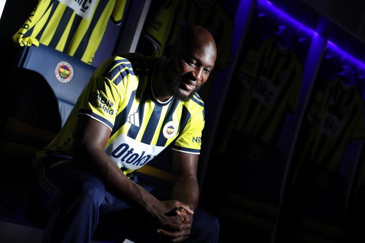 Fenerbahçe’de Romelu Lukaku için imza töreni gerçekleştirildi: Türkiye benim ikinci evim