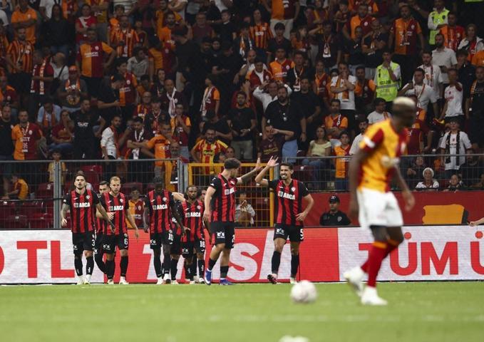 Bu yangını Osimhen söndüremez | Spor yazarları, Galatasarayın puan kaybını değerlendirdi