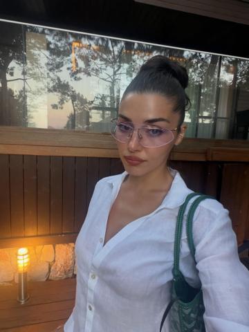 Hande Erçelden olay tatil pozları DÜNYA GÜZELİ