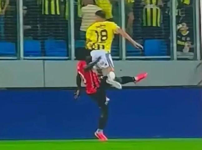 Fırat Aydınus: Fenerbahçe’nin iki penaltısı verilmedi Yabancı VAR, herhalde dizi izliyordu