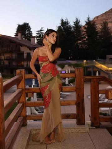 Hande Erçel’den Olay Paylaşım “Suç Ortaklarım” Dedi, Takipçileri Kayıtsız Kalamadı