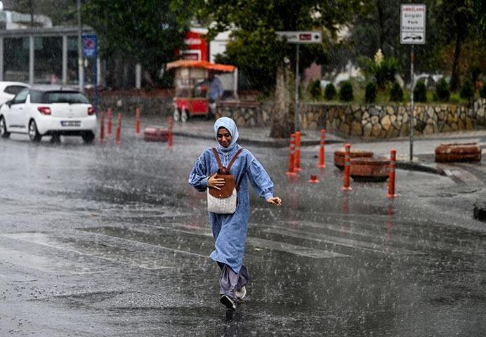 SON DAKİKA HABERİ: Meteoroloji il il uyardı: Sağanak geliyor
