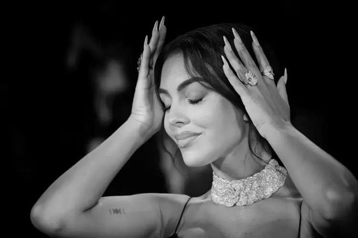 Dünya bu görüntüleri bekliyordu Ronaldo ve Georgina’nın gizli düğününden ilk kareler O anlar gündem oldu
