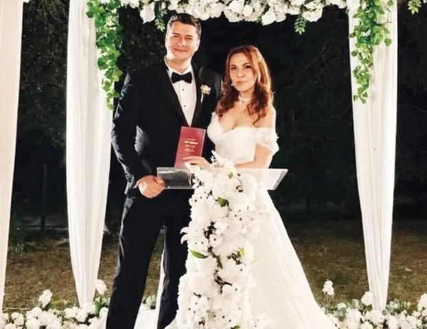 Ümit Besen Uçağı Kaçırdı, Kızının Nikahına Yetişemedi