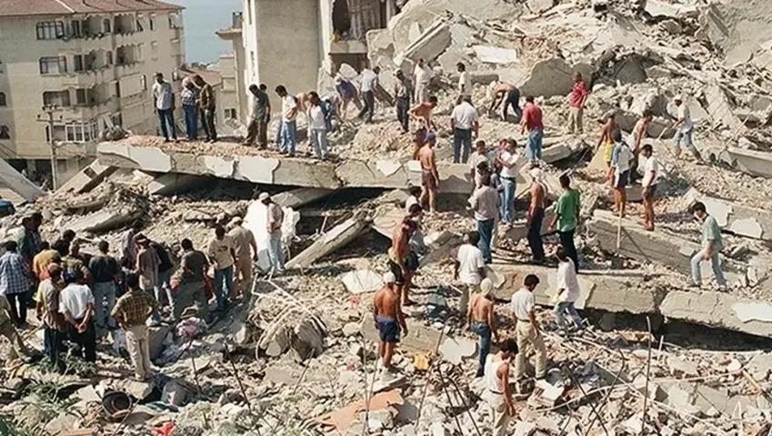 17 AĞUSTOS DEPREMİNDE KAÇ KİŞİ HAYATINI KAYBETTİ 1(Gölcük Depremi) 7 Ağustos 1999 Depremi Kaç Büyüklüğündeydi, Kaç Saniye Sürdü Marmara Depreminin Acı Bilançosu