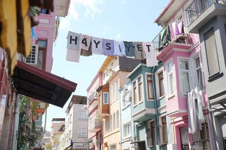 Haysiyetin Doğduğu Semt Balat Sokaklarında Haysiyet Yazıyor